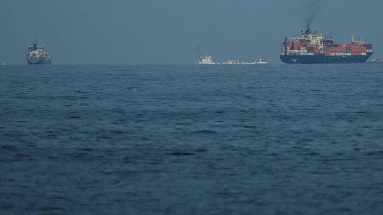 Hürmüz Boğazı’nda "insani koridor" kararı: İran geçişlere izin verdi!