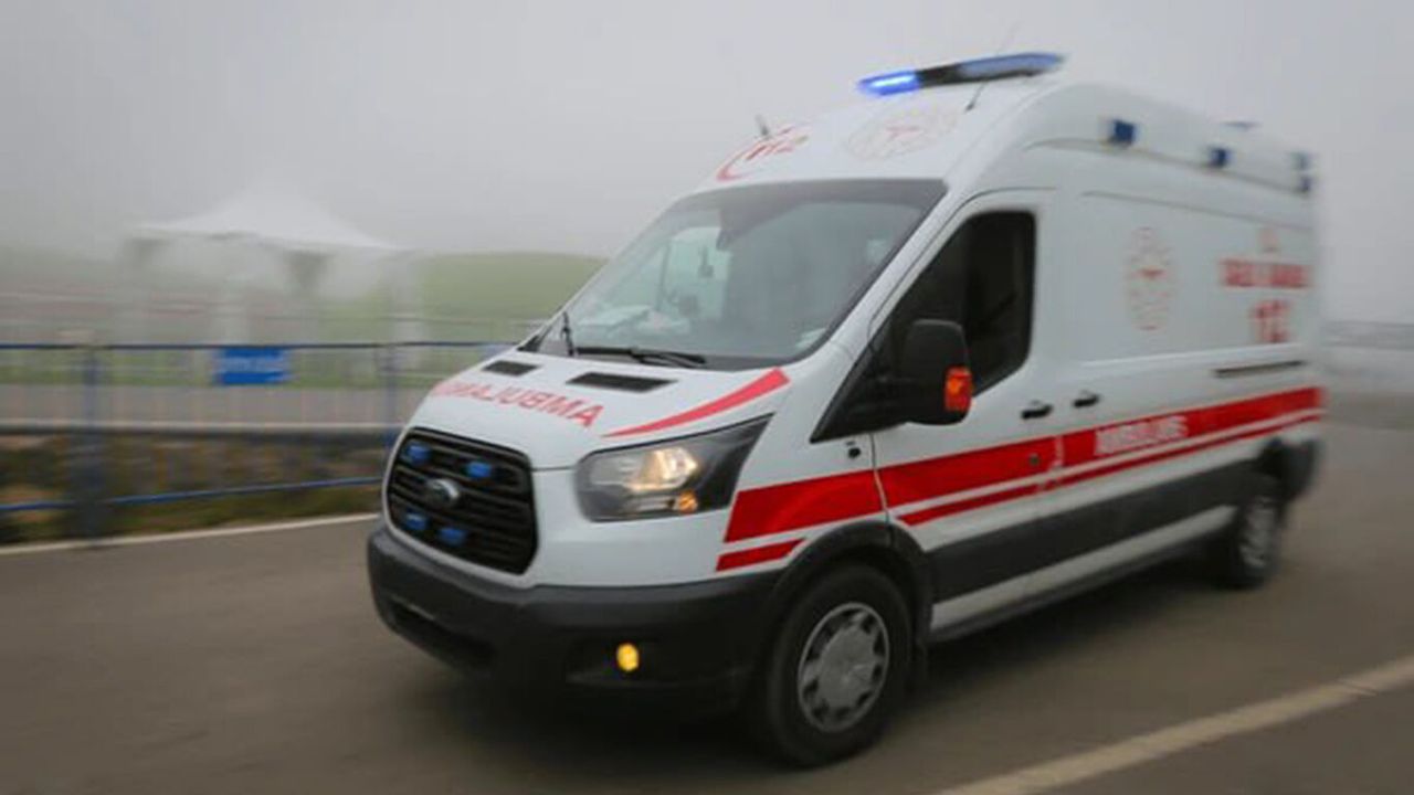 Kulu'da kavşak kazası: 5 kişi hastaneye kaldırıldı