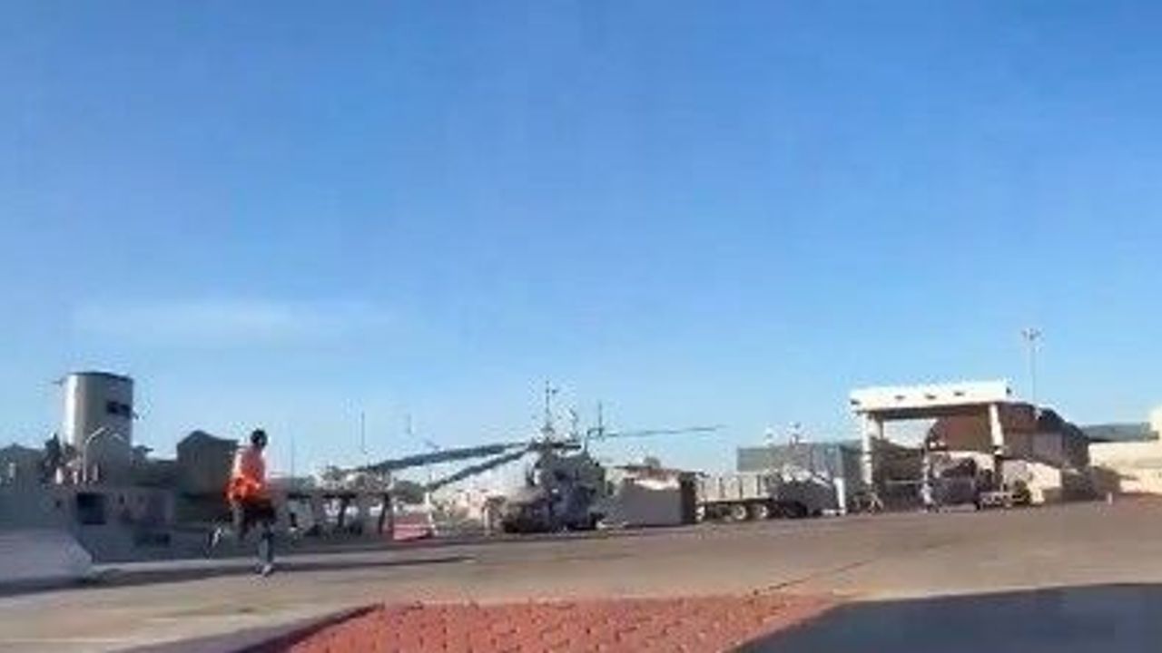 Askeri helikopter kalkıştan hemen sonra yere düştü!