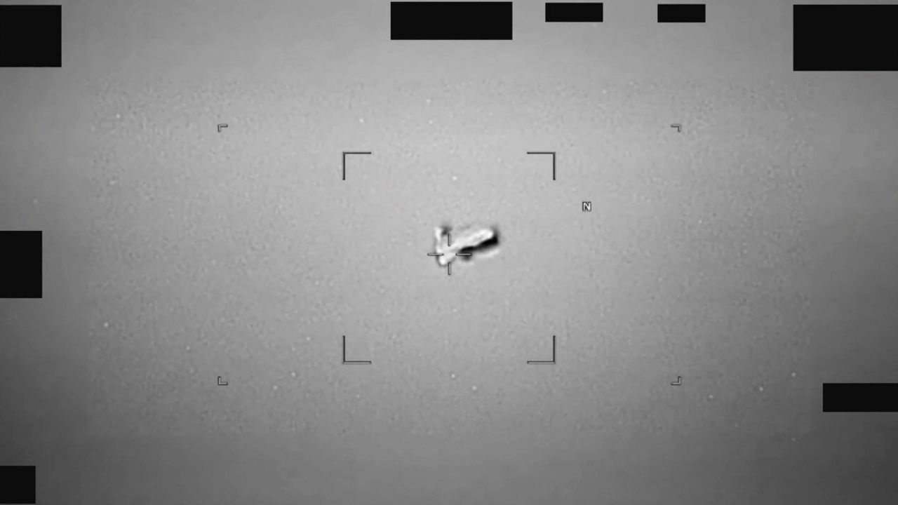 Pentagon, UFO görüntüleri yayınladı!