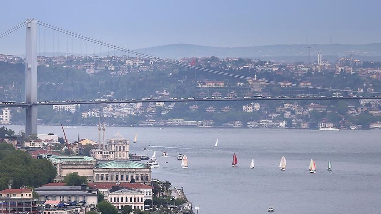 İstanbul Boğazı gemi trafiğine kapatıldı