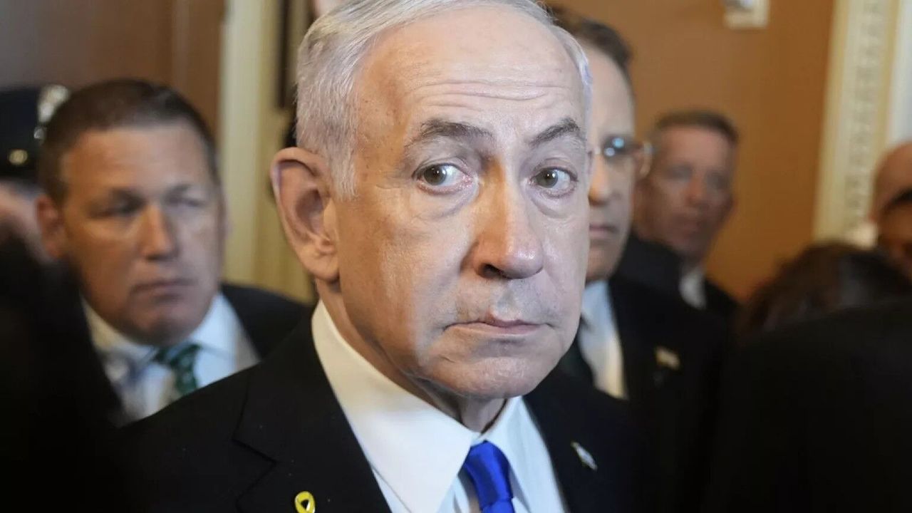 Yolsuzluktan yargılananıyordu! Netanyahu'nun duruşması başlamasına saatler kala sıcak gelişme