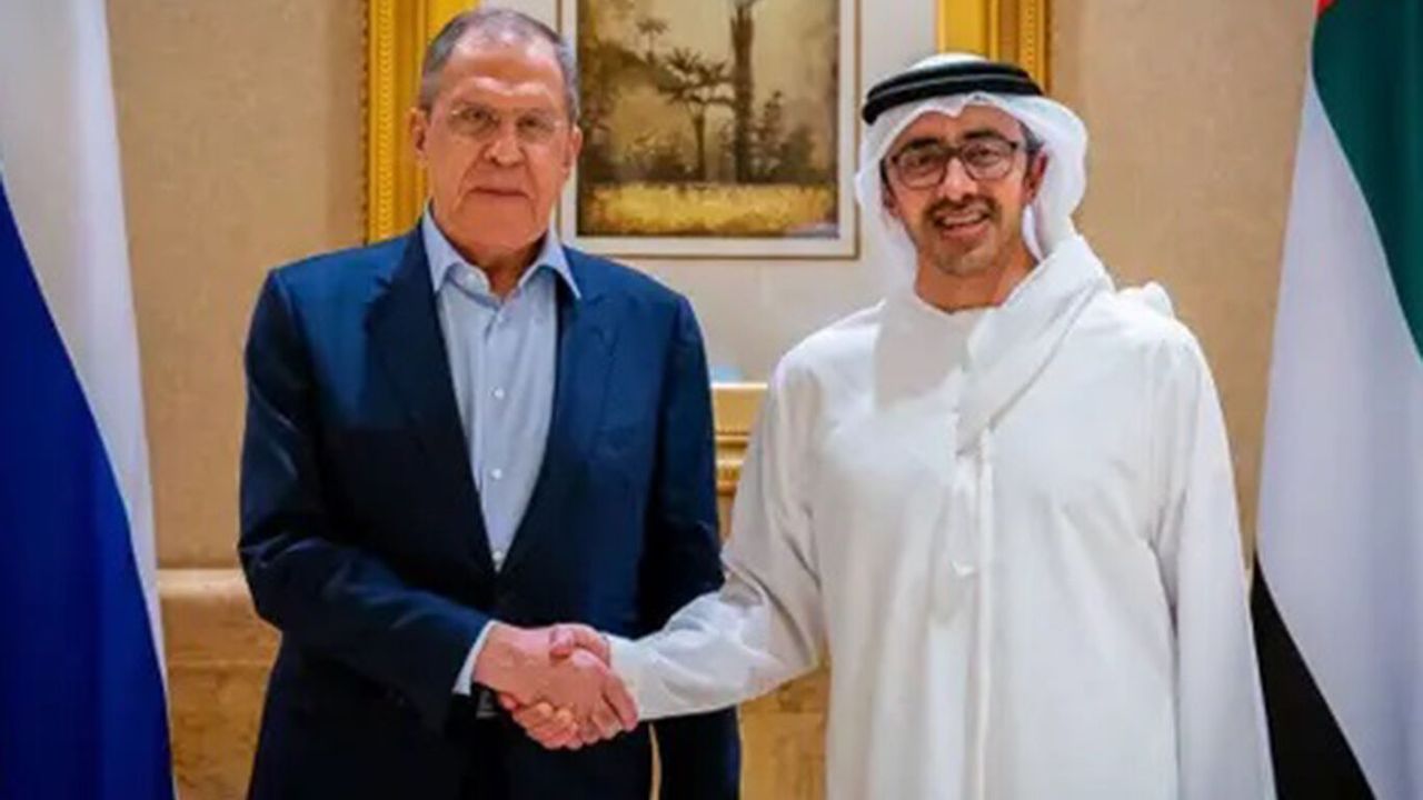 Lavrov, BAE'li mevkidaşı ile Hürmüz Boğazı'ndaki durumu görüştü