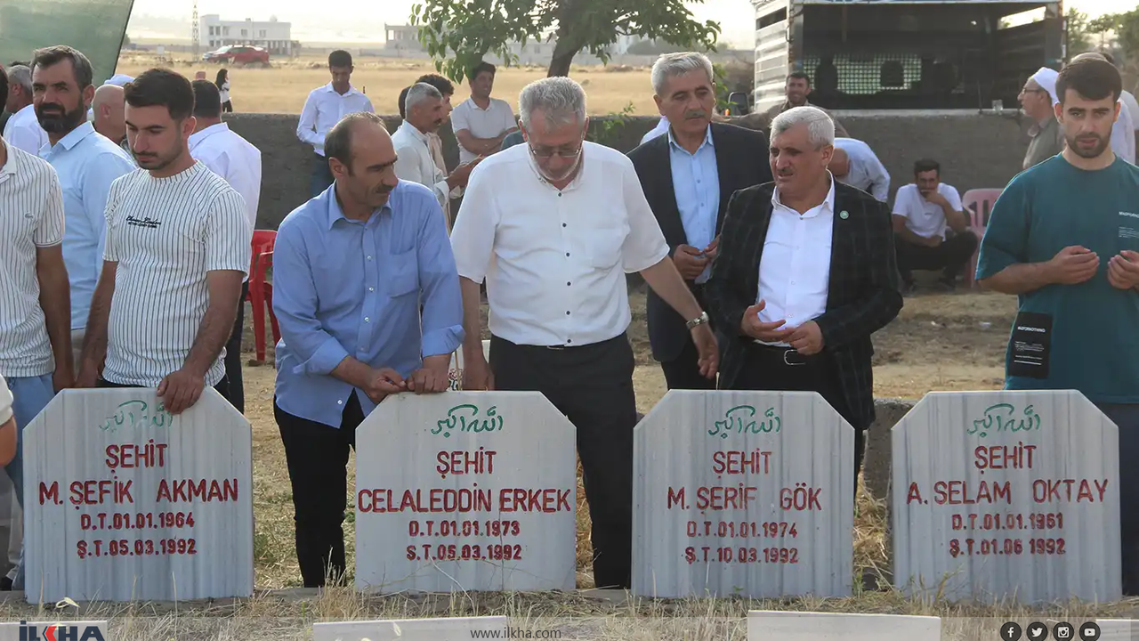 Tepeköy şehitleri kabirleri başında rahmet ile anıldı!