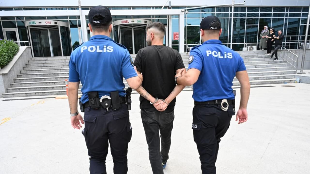 FETÖ’nün evlilik ağına 8 ilde operasyon