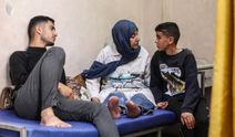 Fertlerinin tümü yaralanan Gazzeli aile, yurt dışında tedavi olabilmek için ümitle bekliyor