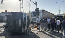 Kocaeli'nde işçi servisi ile TIR çarpıştı