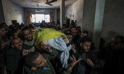 Gazze genç şehidini uğurladı