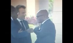 Afrikalı Bakandan Macron"a 'kral hareket"
