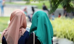 Fransız bakandan başörtüsü ile alakalı skandal sözler