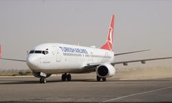 Trablus'tan ayrılan Türkiye vatandaşlarını taşıyan ilk uçak İstanbul'a geldi