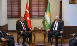 Davutoğlu, HÜDA PAR Genel Başkanı Yapıcıoğlu'nu ziyaret etti