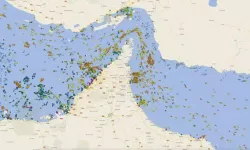 Enerji hatları kilitlendi: Hürmüz Boğazı'nda gemi trafiği durdu!