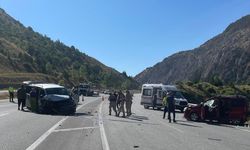 Erzincan'da kaza! 1 çocuk öldü, 9 kişi yaralandı