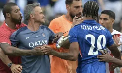 Kulüpler Dünya Kupası'nda kavga çıktı: Teknik direktör futbolcuya saldırdı