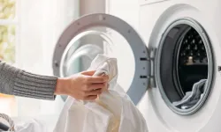 Çamaşır makinenizdeki bu düğmenin ütü yaptığını biliyor musunuz? Hem zaman kazanın hem de enerji tasarrufu yapın