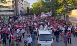 Vicdanlı müslümanlar Gazze için Meclis'e doğru yürüyüşe geçti