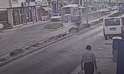 Motosiklet ile bisikletin çarpıştığı kaza güvenlik kamerasına yansıdı