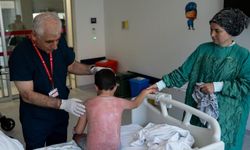 4 saat güneşte kaldı, ikinci derece yanık oldu!