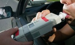 Alkollü sürücüye yüz binlerce liralık ceza kesildi