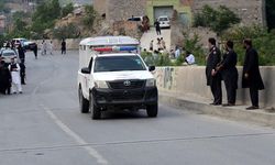 Pakistan'da bombalı saldırı!