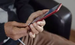 Telefonu şarjdayken kullananlar yandı