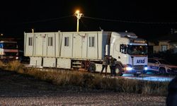 AFAD Başkanı Pehlivan'dan açıklama: 100 konteyner Sındırgı ilçemize ulaştı!