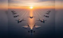 Çin'in bombardıman uçakları Güney Çin Denizi'nde devriye uçuşu yaptı!