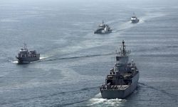 BAE'den yola çıkan gemi bir olaydan dolayı İran’a doğru rota değiştirdi