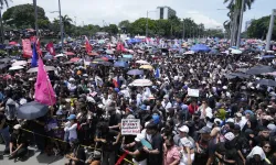 Filipinler'de halk yolsuzluğa karşı sokaklarda!