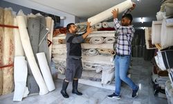 Yıkamaya verilen halının içinden 650 bin liralık altın çıktı