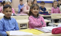 Ara tatil sona erdi: Okullarda ders zili çaldı