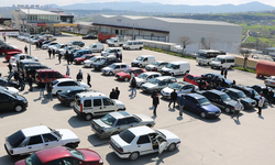 Araç pazarında fiyat dalgalanmaları yaşandı! 600 bin TL bütçeyle sahip olunabilecek ikinci el otomobiller..