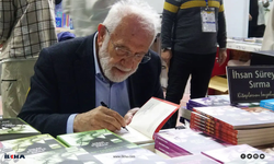 Sırma: Kitapların değil, telefonların kölesi olduk!