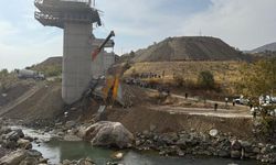 Diyarbakır'da viyadük inşaatında çökme: 3 ölü