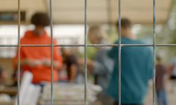 Diyarbakır'da 18 yaşındaki genç anne ve abisini öldürdü: Gençler neden çıldırdı?