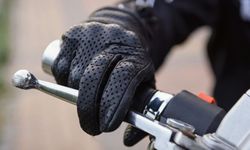 Polisten kaçan motosiklet sürücüsüne yüz binlerce liralık ceza!