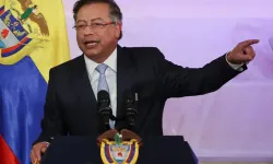 Petro: Uyuşturucu ile mücadele bahanesiyle tehdit ediliyoruz