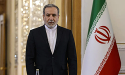 İran: Uranyum zenginleştirme hakkımız müzakere edilemez