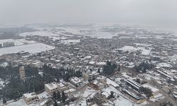 Suriye'nin kuzeyi yıllar sonra beyaza büründü