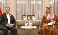 İran, Yemen'deki durumu Suudi Arabistan ve BAE ile görüştü