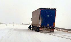 Kar yağışı birçok ilde ulaşımı etkiliyor