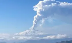 Etna Yanardağı yeniden faaliyete geçti!
