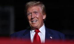 Trump Fed'i hedef aldı