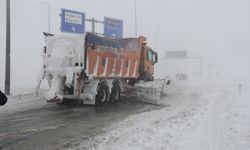 Erciyes'te yoğun kar ve tipi etkili oluyor
