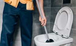 Tıkanan tuvaletini açtırmak için 18 bin lira ödediler!