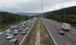 Motorlu taşıtlar 383 milyar kilometre yol yaptı