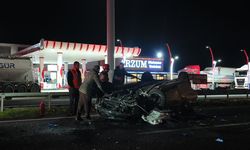 Tıra arkadan çarpan otomobil takla attı: 1 ölü, 3 yaralı