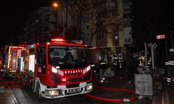 Ankara'da yangın apartmana sıçradı: 8 kişi dumandan etkilendi