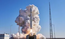 Çin, BAE'nin bir uydusuyla birlikte 9 uyduyu yörüngeye gönderdi